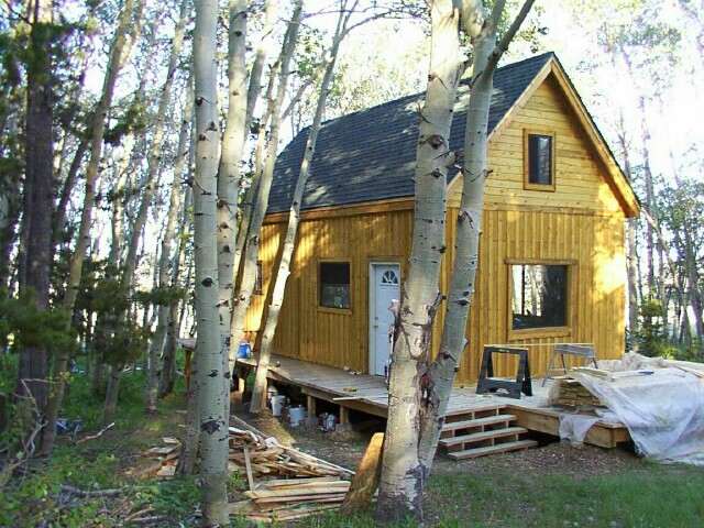 entry and front decks of the 14x24 cabin